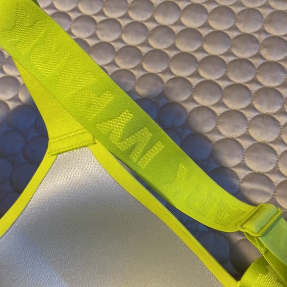 Ivy Park Peloton Sports Bra size L NWT - Picture 5 of 6